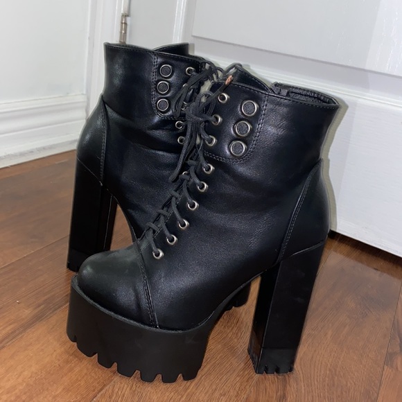 WOMENS HIGH HEEL FAUX LEATHER BOOTS - Picture 2 of 4